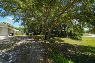 2360 87th Ct, Vero Beach, FL 32966 - Photo 24
