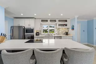 1205 Dolphin Rd, Singer Island, FL 33404 - Photo 10