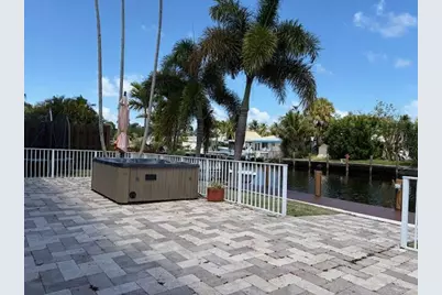 270 SE 3rd Avenue, Pompano Beach, FL 33060 - Photo 6