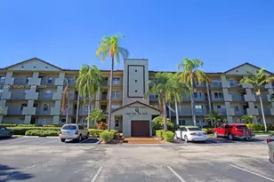 1400 SW 131st Way, Pembroke Pines, FL 33027 - Photo 2