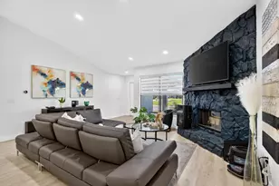 481 SW Aster Rd, Port Saint Lucie, FL 34953 - Photo 6