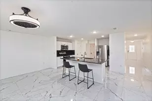 228 SE Sims Cir, Port Saint Lucie, FL 34984 - Photo 6