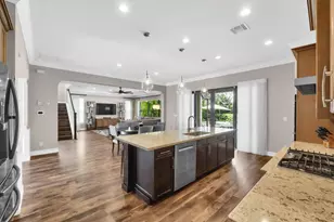 8685 Watercrest Cir W, Parkland, FL 33076 - Photo 20