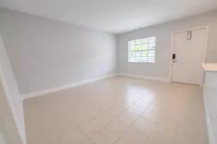 2660 NE 8th Ave, Wilton Manors, FL 33334 - Photo 8