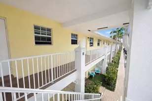 2660 NE 8th Ave, Wilton Manors, FL 33334 - Photo 2
