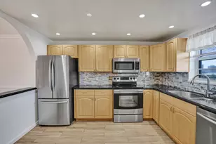 3051 NE 48th St, Fort Lauderdale, FL 33308 - Photo 10