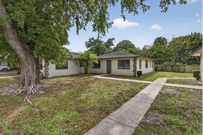 4726 Summit Boulevard, West Palm Beach, FL 33415 - Photo 2