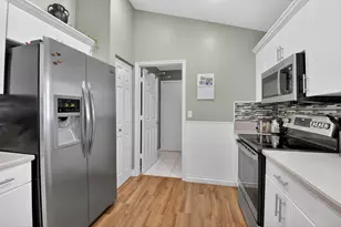 10387 Lexington Cir S, Boynton Beach, FL 33436 - Photo 14