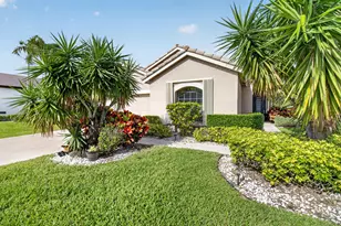 10387 Lexington Cir S, Boynton Beach, FL 33436 - Photo 2