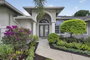 13805 Folkestone Cir, Wellington, FL 33414 - Photo 2