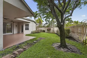 13805 Folkestone Cir, Wellington, FL 33414 - Photo 44