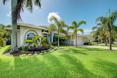 13805 Folkestone Circle, Wellington, FL 33414 - Photo 2