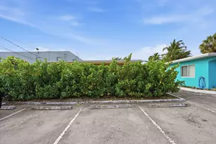 1402 NE 32nd St, Oakland Park, FL 33334 - Photo 2