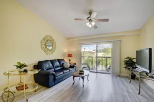 300 Crestwood Ct N, Royal Palm Beach, FL 33411 - Photo 6