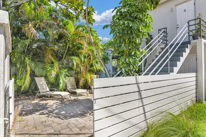 818 N Dixie Highway #3, Lake Worth Beach, FL 33460 - Photo 2