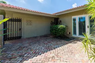 2319 NE 16th Ave, Wilton Manors, FL 33305 - Photo 10