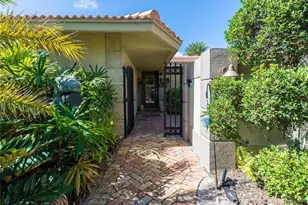 2319 NE 16th Ave, Wilton Manors, FL 33305 - Photo 8