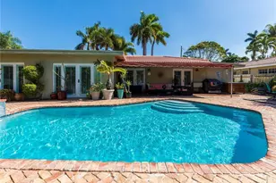 2319 NE 16th Ave, Wilton Manors, FL 33305 - Photo 2