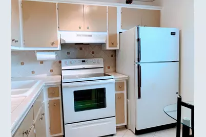 2800 NW 47th Terrace, Lauderdale Lakes, FL 33313 - Photo 10