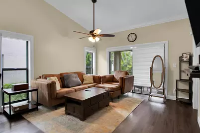 8203 NW 100th Way, Tamarac, FL 33321 - Photo 12