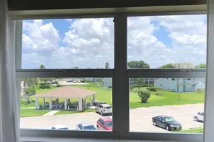 210 Horizon St E, Boynton Beach, FL 33435 - Photo 6