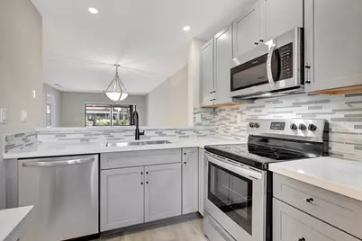 539 NW 36th Avenue, Deerfield Beach, FL 33442 - Photo 4