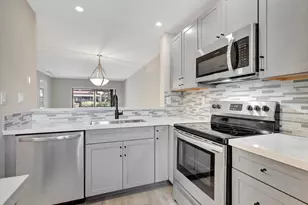 539 NW 36th Ave, Deerfield Beach, FL 33442 - Photo 4