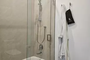 2275 SE 7th St, Pompano Beach, FL 33062 - Photo 14