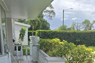 2021 Jamaica Dr, Miramar, FL 33023 - Photo 4