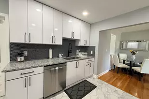 6343 Stetler Dr, Jacksonville, FL 32216 - Photo 10