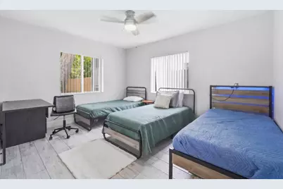 712 NE 10th Avenue, Pompano Beach, FL 33060 - Photo 14