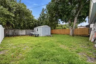 712 NE 10th Ave, Pompano Beach, FL 33060 - Photo 18