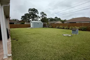 1742 SW Effland Ave, Port Saint Lucie, FL 34953 - Photo 6