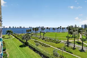 801 Lake Shore Dr, Lake Park, FL 33403 - Photo 32