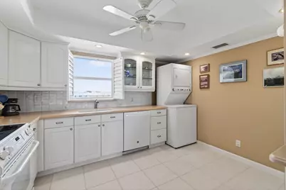 801 Lake Shore Drive #414, Lake Park, FL 33403 - Photo 16