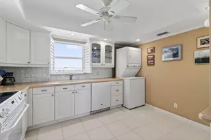 801 Lake Shore Dr, Lake Park, FL 33403 - Photo 16