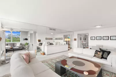 545 Oaks Lane #501, Pompano Beach, FL 33069 - Photo 4