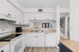 247 City View Dr, Fort Lauderdale, FL 33311 - Photo 6