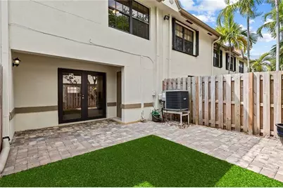 247 City View Drive, Fort Lauderdale, FL 33311 - Photo 16