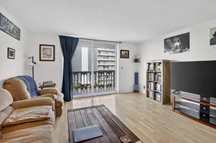 400 NE 12th Ave, Hallandale Beach, FL 33009 - Photo 10