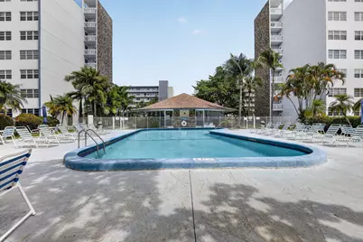 400 NE 12th Avenue #405, Hallandale Beach, FL 33009 - Photo 28