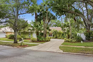 18546 Lake Bend Dr, Jupiter, FL 33458 - Photo 2