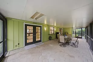 18546 Lake Bend Dr, Jupiter, FL 33458 - Photo 4