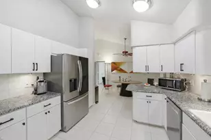 18546 Lake Bend Dr, Jupiter, FL 33458 - Photo 12