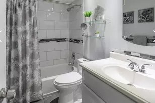 470 Paradise Isle Blvd, Hallandale Beach, FL 33009 - Photo 22