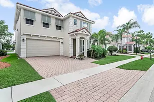 160 Belle Grove Ln, West Palm Beach, FL 33411 - Photo 2