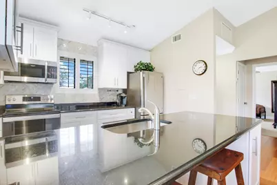 915 Club Drive, Palm Beach Gardens, FL 33418 - Photo 10