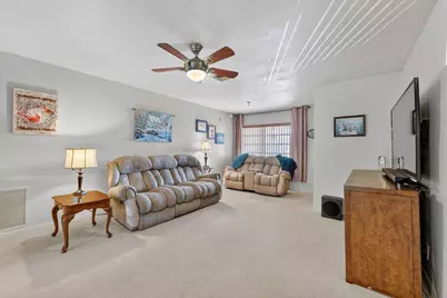 1211 NW 44th Street, Deerfield Beach, FL 33064 - Photo 8
