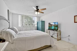 110 Half Moon Cir, Hypoluxo, FL 33462 - Photo 10