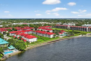 110 Half Moon Cir, Hypoluxo, FL 33462 - Photo 32